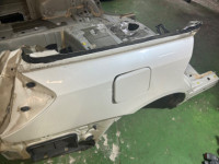 Secção traseira da carroçaria Rear cut SUBARU LEGACY OEM 51490AG0009P 51490AG0109P BP5 2007 WHITE 37J