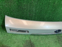 Вставка между стопов Накладка пятой двери SUBARU OUTBACK OEM 84261AG040GA BPE 2004