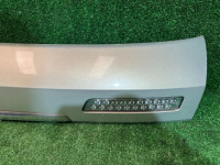 Вставка между стопов Накладка пятой двери SUBARU OUTBACK OEM 84261AG040GA BPE 2004