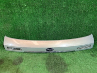 Friso entre os farolins traseiros Накладка пятой двери 84261AG040GA SUBARU OUTBACK