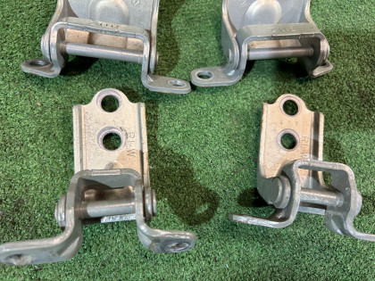 Rear door hinges SUBARU OUTBACK OEM 60070AG0009P BPE 2004