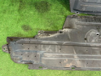 แผ่นกันใต้ท้องรถ SUBARU OUTBACK OEM 56411AG040 56411AG050 BPE 2004 GOLD 39J