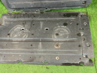 แผ่นกันใต้ท้องรถ SUBARU OUTBACK OEM 56411AG040 56411AG050 BPE 2004 GOLD 39J