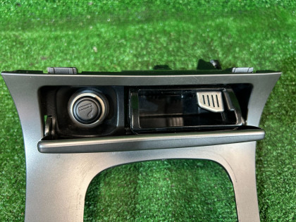 Shifter surround trim пепельница SUBARU OUTBACK OEM 92121AG060 BPE 2004