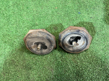 Batentes dos braços traseiros SUBARU LEGACY OEM 20501AE000 BH5 2000 EJ206 AT
