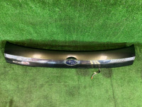 Trim panel between tail lights Накладка пятой двери SUBARU OUTBACK OEM 91710AG000LE BP9 2007
