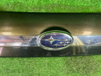 Trim panel between tail lights Накладка пятой двери SUBARU OUTBACK OEM 91710AG000LE BP9 2007