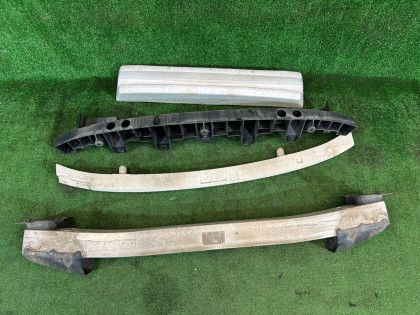 Refuerzo del parachoques delantero SUBARU OUTBACK OEM 57712AG310 BP9 2007