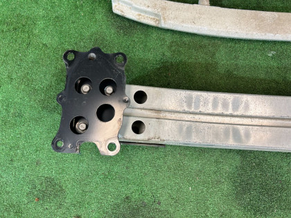 Refuerzo del parachoques delantero SUBARU OUTBACK OEM 57712AG310 BP9 2007