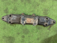变速箱横梁 SUBARU FORESTER OEM 41021AC390 41022AE121 SG5 2007 EJ205 AT