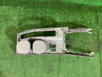 手套箱与扶手 SUBARU FORESTER OEM 92113FE100ND SG5 2007 WHITE 51E