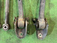 Braços de suspensão traseiros аллюминий SUBARU FORESTER OEM 20250SA030 20250SA090 20250SA050 SG5 2007 EJ205 AT