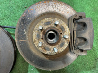 Ступицы передние SUBARU FORESTER OEM 28313AE020 28313AE030 28052AA000 26310AC041 SG5 2007 EJ205 AT