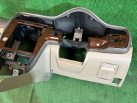 Tablier SUBARU LANCASTER OEM 66045AE000DG BHE BH9 BH5 1998 BEIGE 8L5