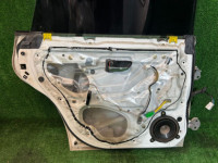 Porta traseira esquerda цвет 51Е SUBARU LEGACY B4 OEM 60400AE250 BE9 BE5 BH5 2000 WHITE 51E