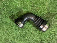 ท่ออินเตอร์คูลเลอร์ правый SUBARU LEGACY B4 OEM 14462AA081 BE5 BH5 2000 EJ206 AT