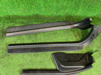 คิ้วชายบันได черные SUBARU LEGACY B4 OEM 94060AE000ML, 94060AE010ML, 94061AE120ML, 94061AE010ML BE5 BE9 BEE 2000 WHITE 51E