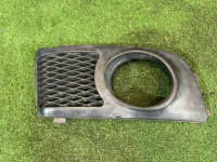 ฝาครอบรอบไฟตัดหมอกซ้าย SUBARU LEGACY OEM 57731AE070 BE5 2000 WHITE 51E