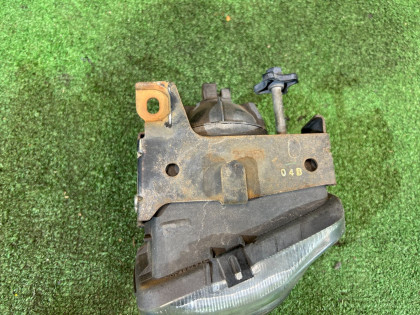 左フォグランプ Koito 114-20580 L SUBARU LEGACY OEM 84501AE030 BE5 2000