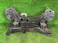 フロントメンバー TOYOTA PRIUS OEM 51201-12441 ZVW30 2012 2ZRFXE
