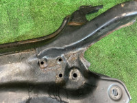 フロントメンバー TOYOTA PRIUS OEM 51201-12441 ZVW30 2012 2ZRFXE