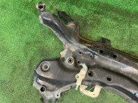 フロントメンバー TOYOTA PRIUS OEM 51201-12441 ZVW30 2012 2ZRFXE