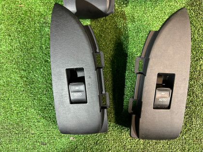 กล่องควบคุมกระจกไฟฟ้า TOYOTA PRIUS OEM 8404033080 ZVW30 2012 2ZRFXE
