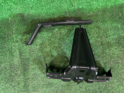 Suporte da bateria TOYOTA PRIUS OEM 7444047030 ZVW30 2012