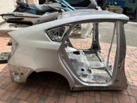 车身后段 задняя часть кузова цвет 1F7 TOYOTA PRIUS OEM 61601-47090 61602-47091 ZVW30 2012 SILVER 1F7