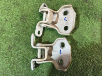 Left front door hinges 61220FA000 SUBARU FORESTER