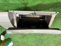 手套箱 SUBARU FORESTER OEM 66120SA140ND SG5 2007 WHITE 51E