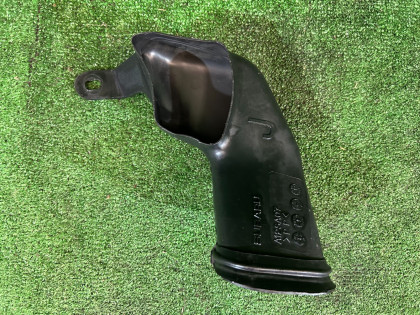 Air intake SUBARU FORESTER OEM 46012SA070 SG5 2007 EJ205 AT