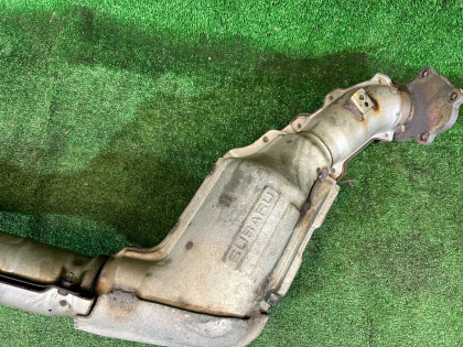 Colector de escape Даун-пайп SUBARU FORESTER OEM 44612AA060 SG5 2007 EJ205 AT