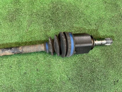 Palier delantero SUBARU FORESTER OEM 28321SA031 SG5 2007 EJ205 AT