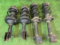 ストラット SUBARU FORESTER OEM 20360SA181 20360SA191 20380SA320 20310SA200 20310SA210 SG5 2007 EJ205 AT