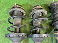 ストラット SUBARU FORESTER OEM 20360SA181 20360SA191 20380SA320 20310SA200 20310SA210 SG5 2007 EJ205 AT