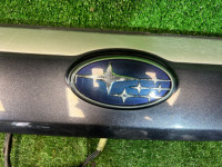 แผงตกแต่งฝากระโปรงท้าย цвет 61K SUBARU FORESTER OEM 91112SA622WG SG5 2007 GREY 61K