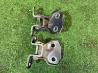 Right front door hinges 61220FA000 SUBARU FORESTER