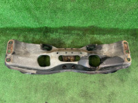 Travessa dianteira SUBARU LANCASTER OEM 20101AE021 BH9 BE9 1998 EJ254 AT