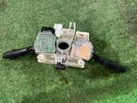 Блок подрулевых переключателей SUBARU LANCASTER OEM 83111AE020 BHE BH9 1998 EJ254 AT