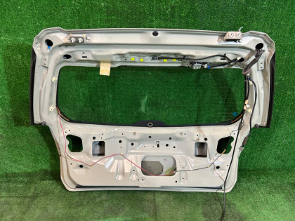 Porta da bagageira SUBARU LANCASTER OEM 60800AE040, 63011AE010, 84251AE060 BHE BH9 BH5 1998 BEIGE 8L5