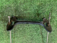 Suporte da bateria SUBARU LANCASTER OEM 82182AA040 82161AA040 82122AA011 BH9 1998