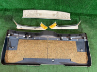Tapizado del portón SUBARU LANCASTER OEM 94320AE011AD, 94310AE020GF, 94310AE030GF, 94310AE000GF BHE BH9 BH5 1998 BEIGE 8L5