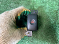 สวิตช์ไฟฉุกเฉิน 83037AE000 SUBARU LANCASTER