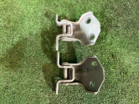 Dobradiças da porta dianteira direita SUBARU LANCASTER OEM 61220AC000 61220AC010 BH9 1998 BEIGE 8L5