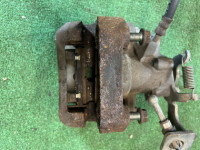 右リアブレーキキャリパー TOYOTA PRIUS OEM 47830-12151 ZVW30 2013 2ZRFXE