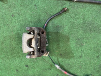 右リアブレーキキャリパー TOYOTA PRIUS OEM 47830-12151 ZVW30 2013 2ZRFXE