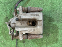 右リアブレーキキャリパー TOYOTA PRIUS OEM 47830-12151 ZVW30 2013 2ZRFXE