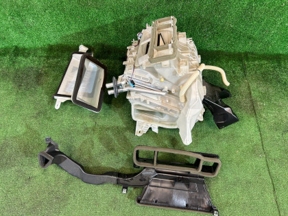 Evaporator core TOYOTA PRIUS OEM 87050-47120 ZVW30 2013 2ZRFXE