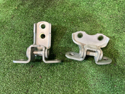 Dobradiças da porta dianteira esquerda 6871012151 TOYOTA PRIUS